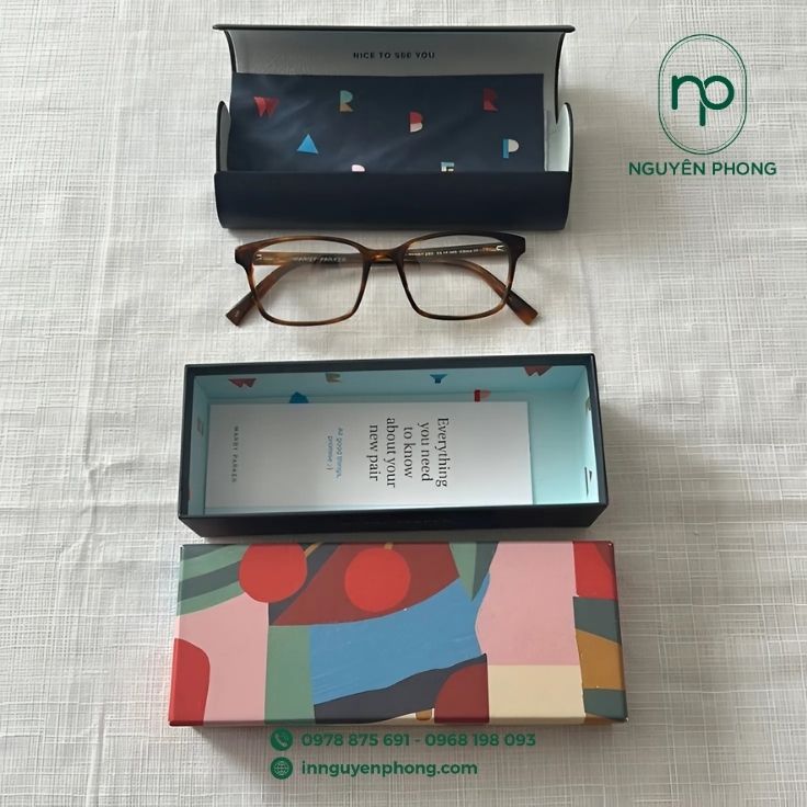 Thiết kế nổi bật của hộp đựng kính